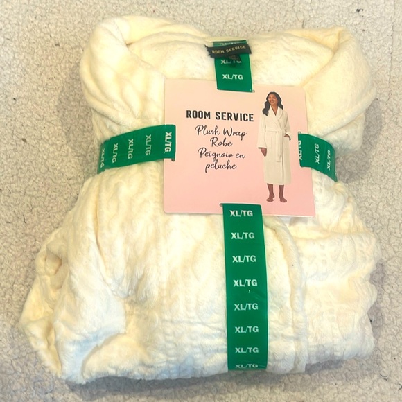 XL: Room Service Plush Wrap Robe - Picture 3 of 5